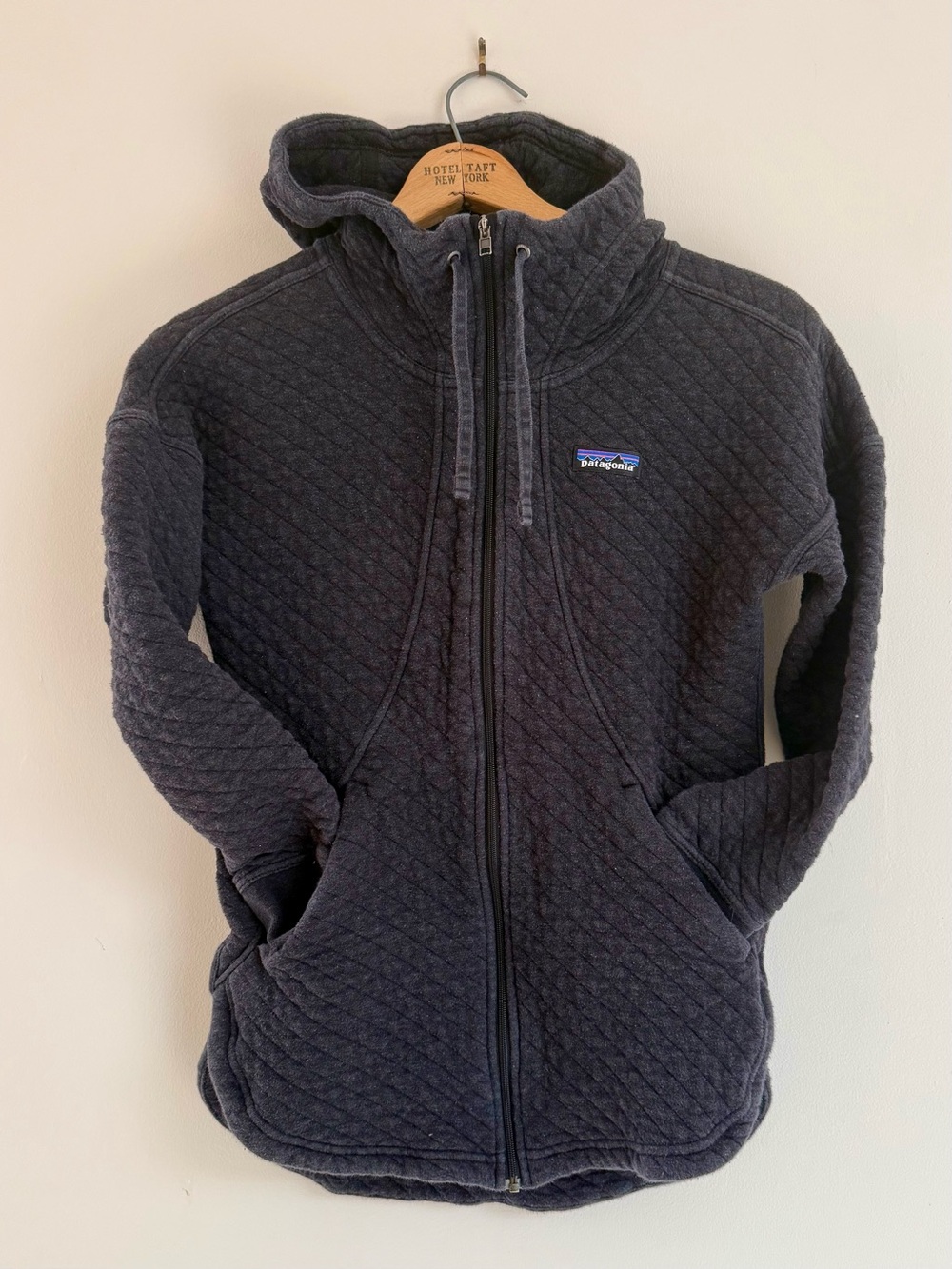 Patagonia Organic Cotton Quilt Hoody Charcoal Size XS